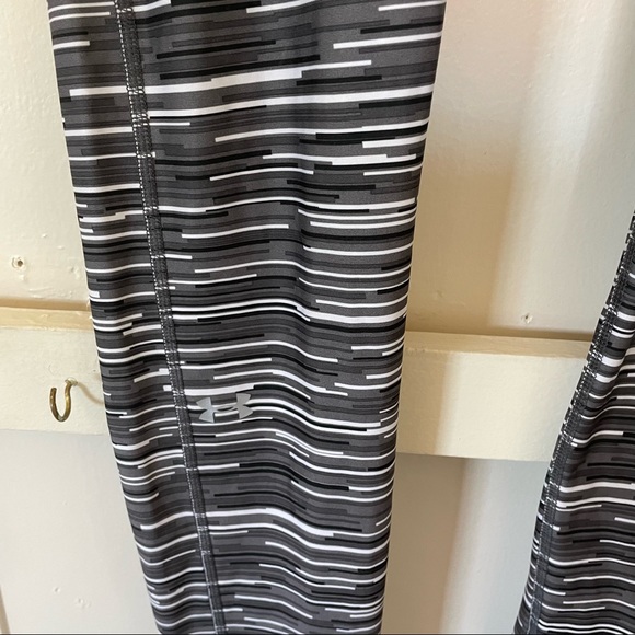 Under Armour HeatGear Compression Striped Womens Leggings - size L - NWOT - Picture 4 of 10